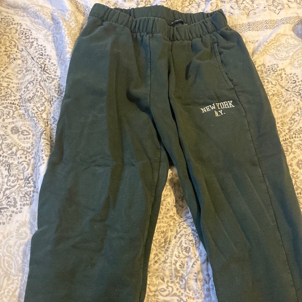 Army green brandy Melville sweatpants